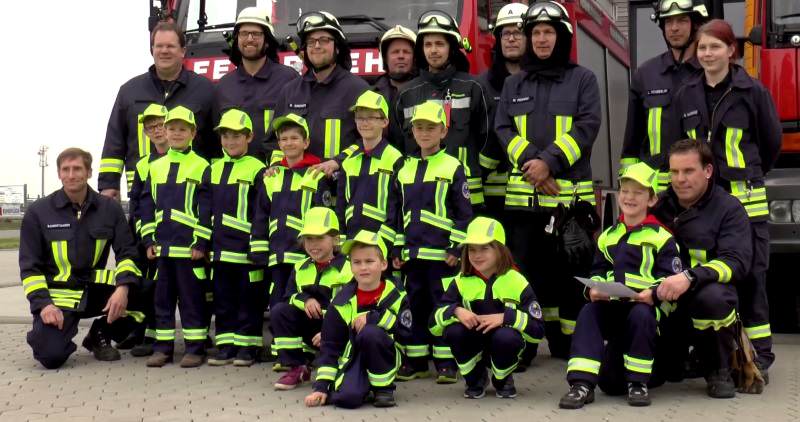 Die aktive Feuerwehr und die Kinderfeuerwehr von Archsum/Sylt