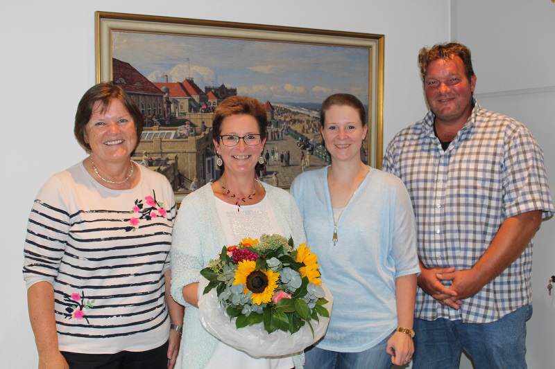Melanie Lorenzen feierte ihr 25-jähriges Dienstjubiläum bei der Gemeinde Sylt