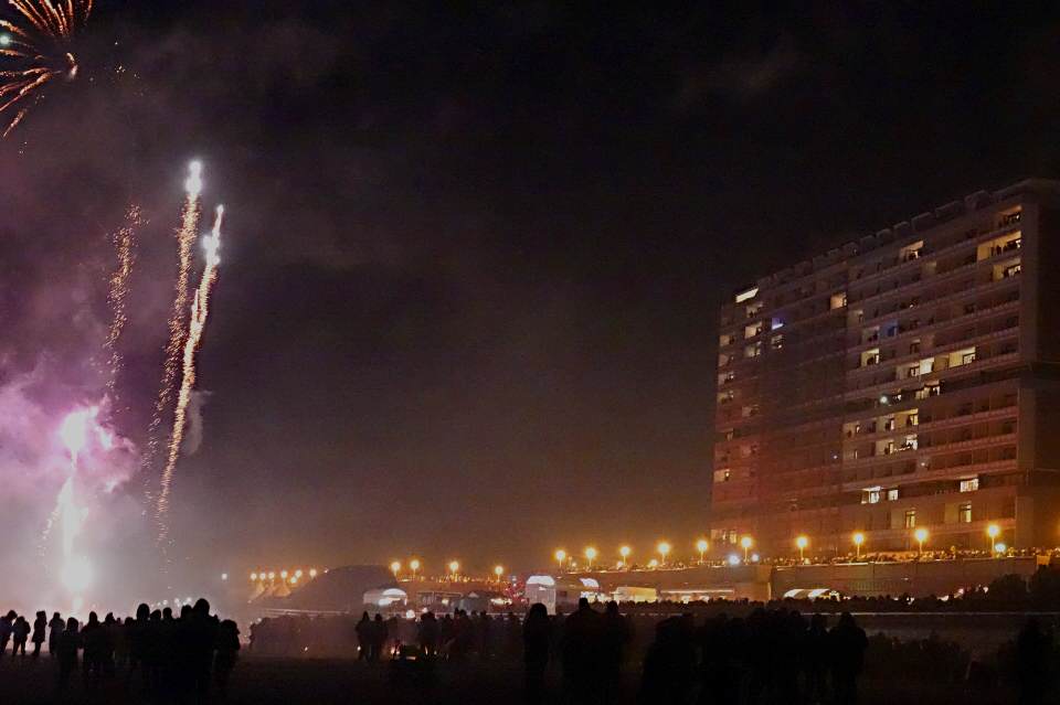 Auch in der Silvesternacht 2017/2018 gab es trotz Verbot Feuerwerk am Strand