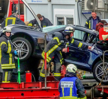  Unfall beim Syltshuttle - Porsche springt auf Nachbarwaggon