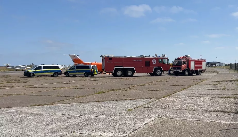 Klimakleber am Flughafen Sylt