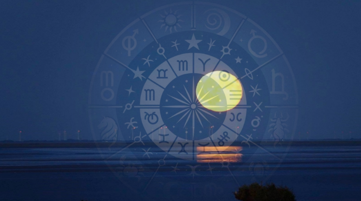 Horoskop Sylt Mond über dem Wattenmeer