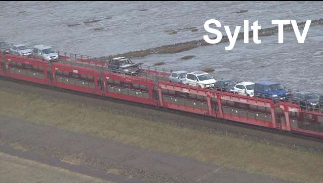 Syltshuttle auf dem Hindenburgdamm