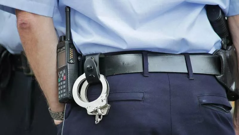 Spezialkräfte der Polizei verhaften auf Sylt wegen Mord verdächtigen Mann
