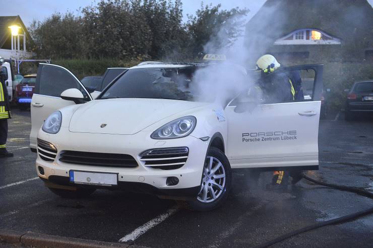 Porsche-Taxi auf Sylt brennt aus
